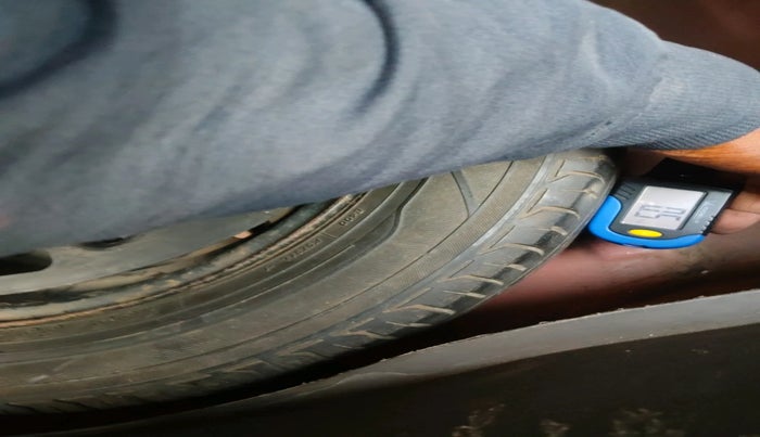 2011 Hyundai i10 MAGNA 1.2, Petrol, Manual, 88,384 km, tyre