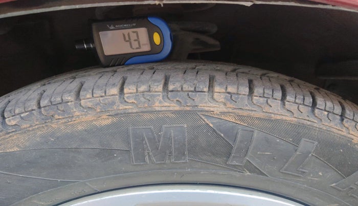 2011 Hyundai i10 MAGNA 1.2, Petrol, Manual, 88,384 km, tyre