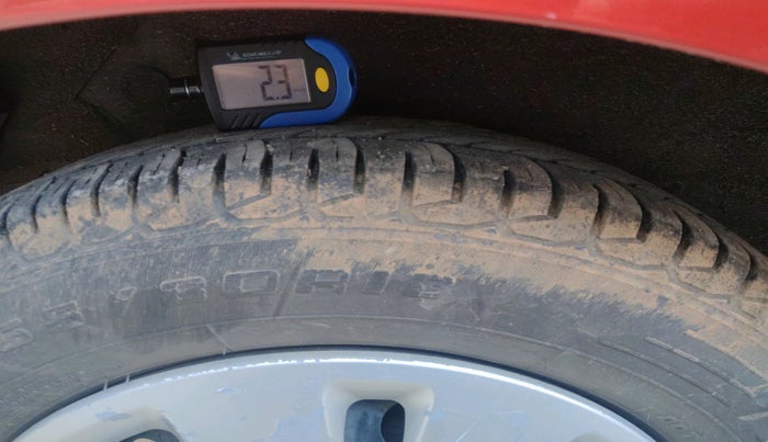 2011 Hyundai i10 MAGNA 1.2, Petrol, Manual, 88,384 km, tyre