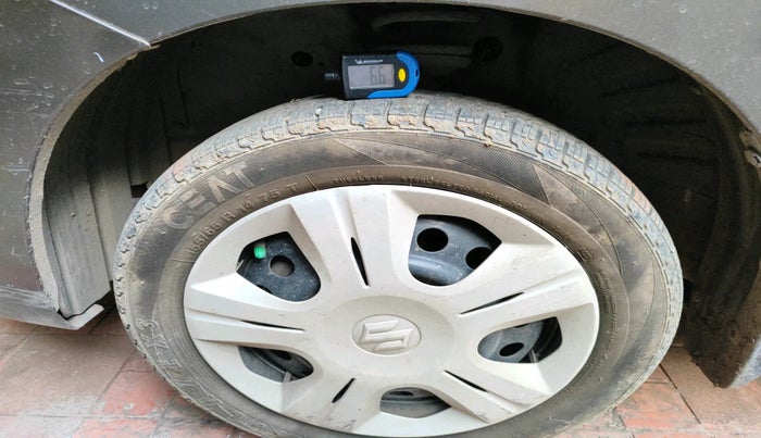 2016 Maruti Wagon R 1.0 VXI (O) AMT, Petrol, Automatic, 12,405 km, tyre