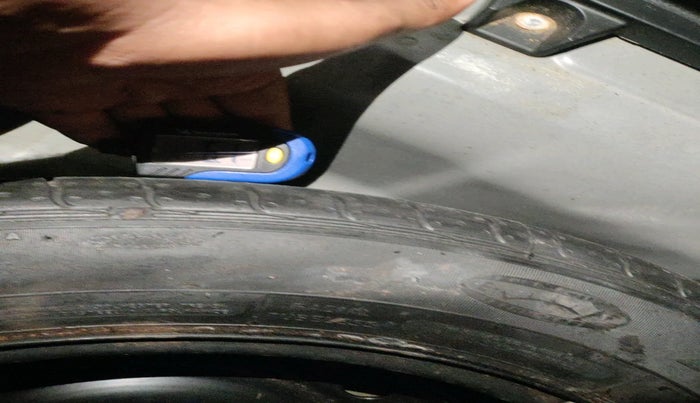 2023 KIA SONET HTK PLUS 1.0 IMT, Petrol, Manual, 29,801 km, tyre