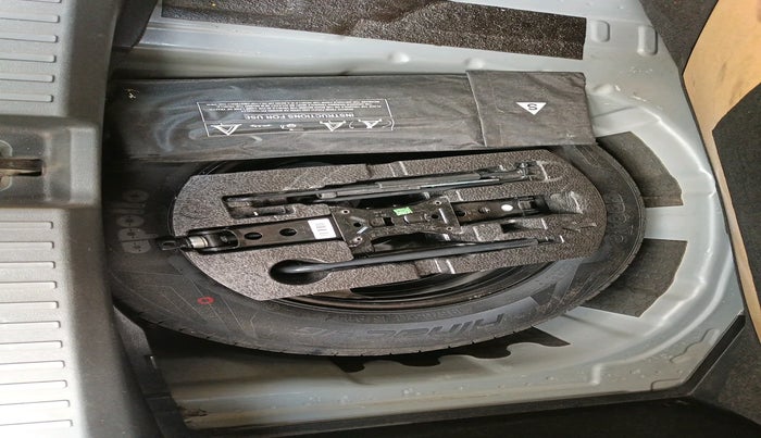 2022 Volkswagen TAIGUN HIGHLINE 1.0 TSI MT, Petrol, Manual, 53,239 km, tyre