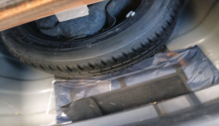 2021 Hyundai AURA SX 1.2 (O), Petrol, Manual, 19,249 km, tyre