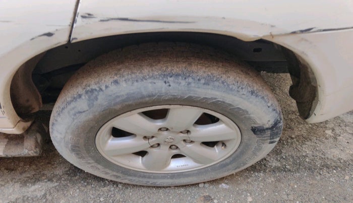 2010 Toyota Fortuner 3.0 4X4 MT, Diesel, Manual, 2,40,748 km, tyre