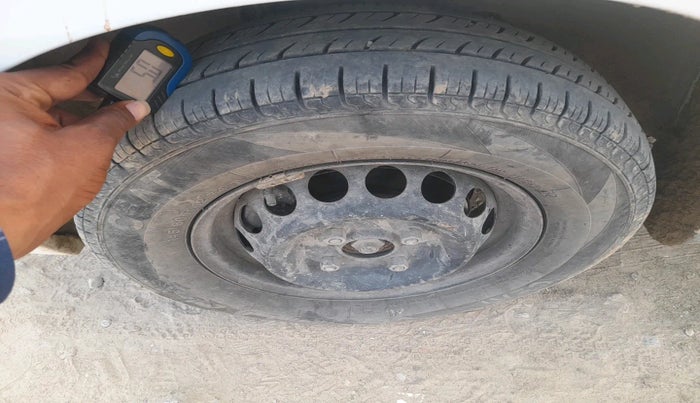 2021 Maruti Alto LXI, Petrol, Manual, 32,469 km, tyre