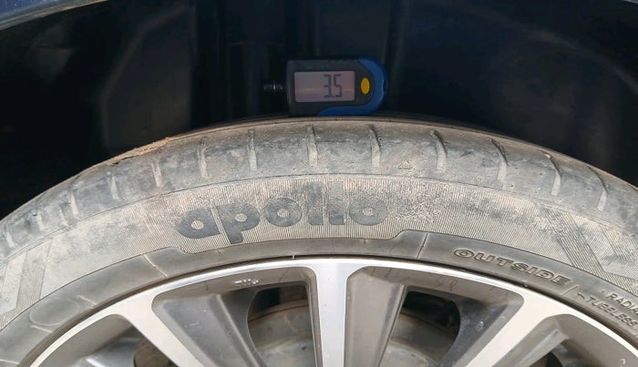 2020 Maruti Ciaz ALPHA 1.5 SHVS PETROL, Petrol, Manual, 74,406 km, tyre