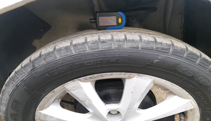 2013 Tata Indica EV2 LX, Diesel, Manual, 1,95,865 km, tyre