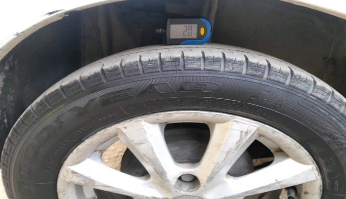 2013 Tata Indica EV2 LX, Diesel, Manual, 1,95,865 km, tyre