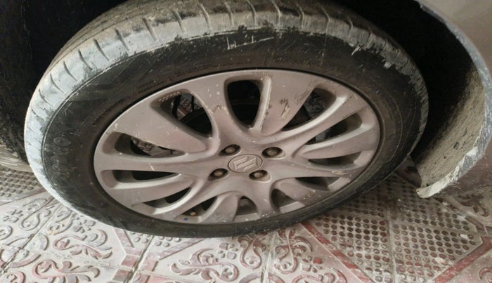 2017 Maruti Baleno ALPHA PETROL 1.2, Petrol, Manual, 32,731 km, tyre