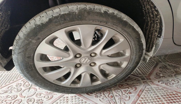 2017 Maruti Baleno ALPHA PETROL 1.2, Petrol, Manual, 32,731 km, tyre