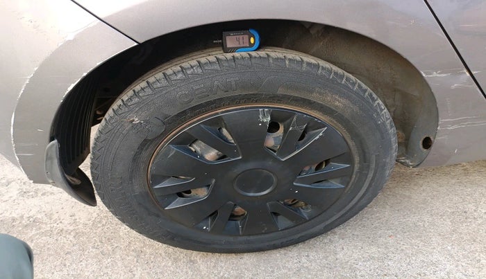 2012 Hyundai i20 MAGNA 1.2, Petrol, Manual, 89,326 km, tyre