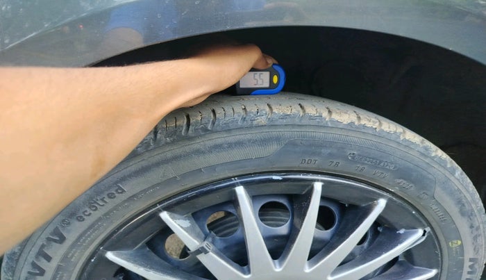 2020 Tata ALTROZ XT PETROL, Petrol, Manual, 34,499 km, tyre