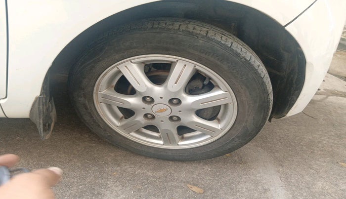 2010 Chevrolet Beat LT PETROL, Petrol, Manual, 83,102 km, tyre