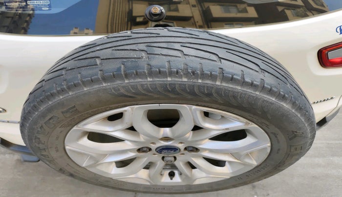 2014 Ford Ecosport TITANIUM 1.5L DIESEL, Diesel, Manual, 2,01,723 km, tyre