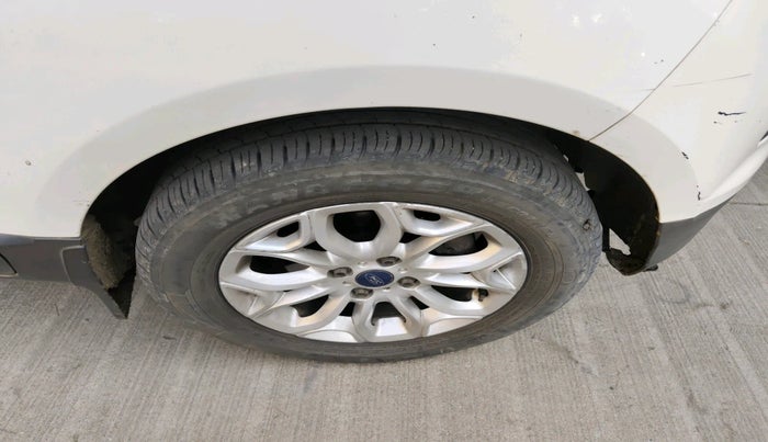 2014 Ford Ecosport TITANIUM 1.5L DIESEL, Diesel, Manual, 2,01,723 km, tyre