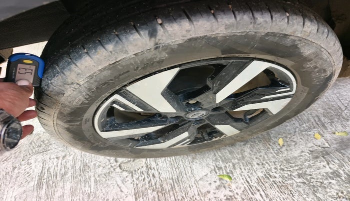 2024 Nissan MAGNITE XL, Petrol, Manual, 15,270 km, tyre