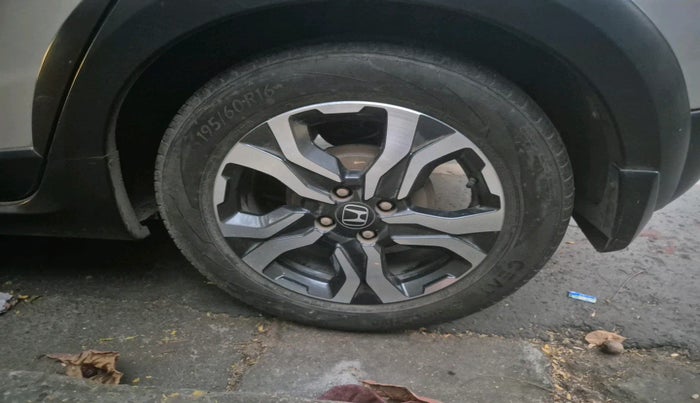 2017 Honda WR-V 1.2L I-VTEC VX MT, Petrol, Manual, 51,667 km, tyre