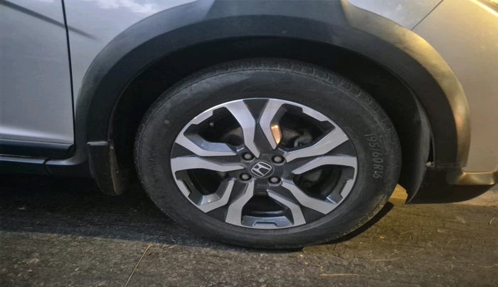 2017 Honda WR-V 1.2L I-VTEC VX MT, Petrol, Manual, 51,667 km, tyre