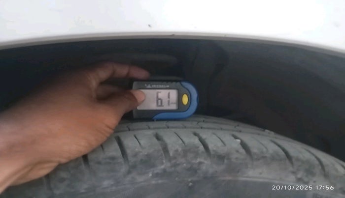 2017 Maruti Baleno ALPHA PETROL 1.2, Petrol, Manual, 31,660 km, tyre