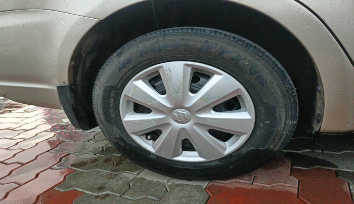 2011 Maruti Swift Dzire VXI, Petrol, Manual, 73,094 km, tyre