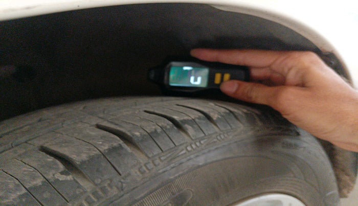 2018 Maruti Swift ZXI AMT, Petrol, Automatic, 76,117 km, tyre