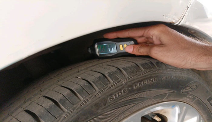 2018 Maruti Swift ZXI AMT, Petrol, Automatic, 76,117 km, tyre