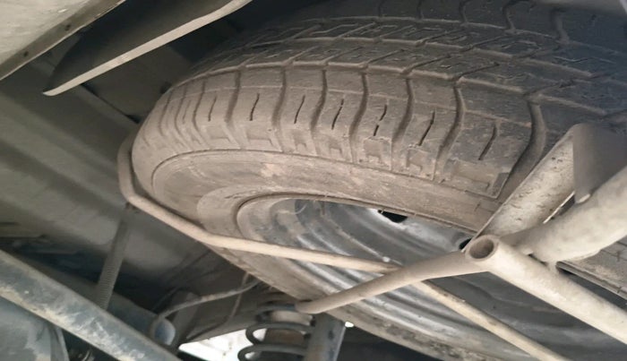 2011 Maruti Eeco 7 STR, Petrol, Manual, 65,534 km, tyre