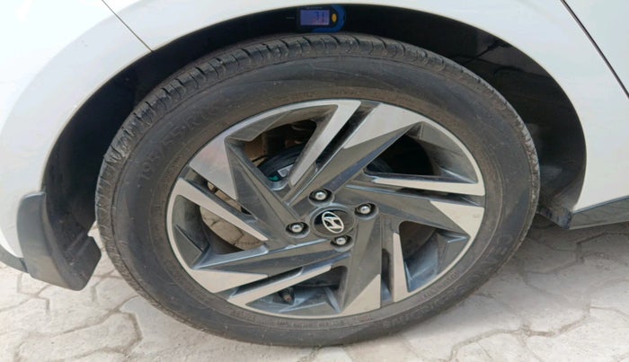 2023 Hyundai NEW I20 ASTA 1.2 MT, Petrol, Manual, 10,771 km, tyre