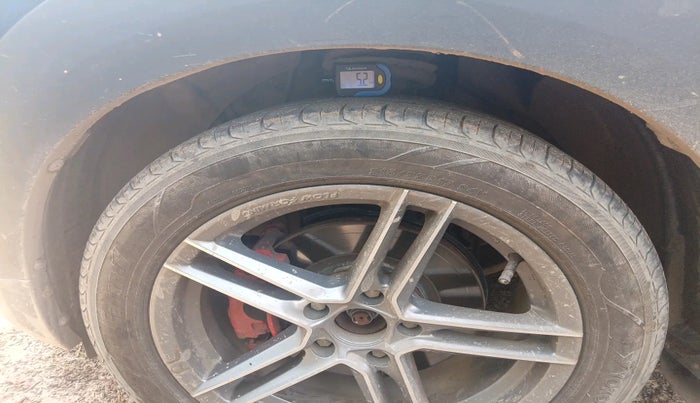 2024 Mahindra XUV 3XO AX5L 1.2 TGDi AT, Petrol, Automatic, 26,770 km, tyre