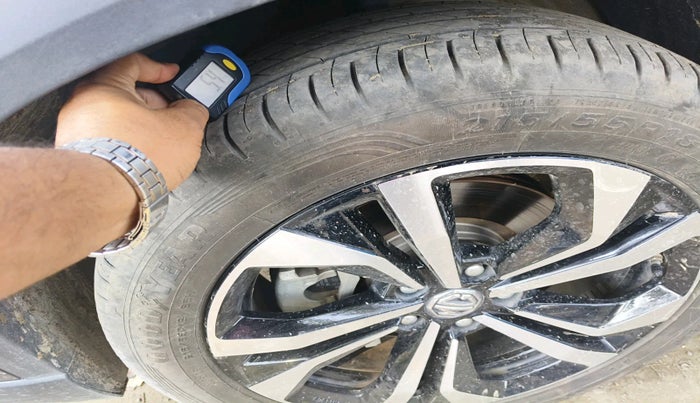 2023 MG HECTOR PLUS SHARP PRO 1.5 TURBO MT 6 STR, Petrol, Manual, 13,363 km, tyre