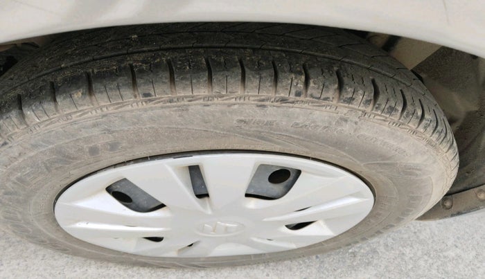 2014 Maruti Swift Dzire VXI, Petrol, Manual, 78,298 km, tyre