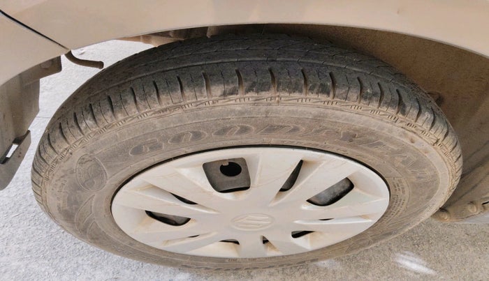 2014 Maruti Swift Dzire VXI, Petrol, Manual, 78,298 km, tyre