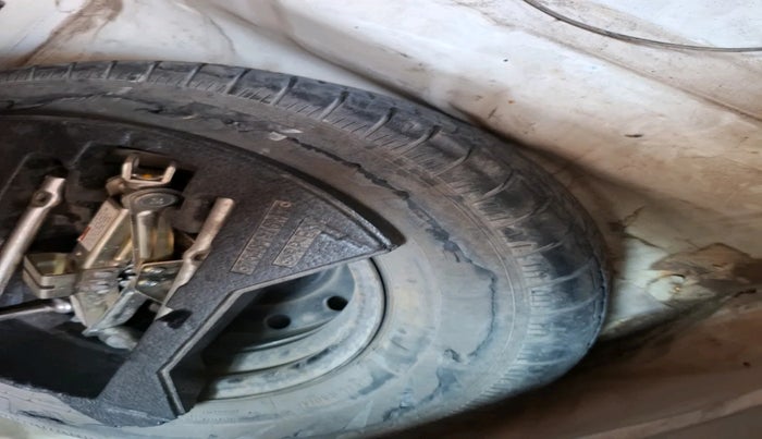 2014 Maruti Celerio LXI, Petrol, Manual, 79,656 km, tyre