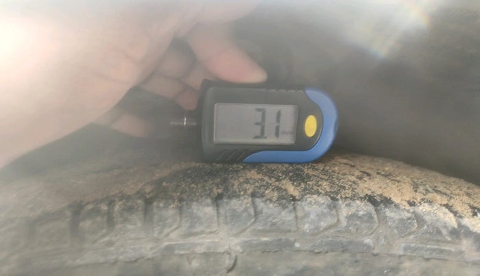 2016 Maruti Baleno ZETA DIESEL 1.3, Diesel, Manual, 1,36,868 km, tyre