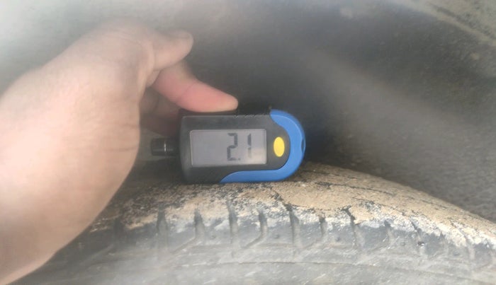 2016 Maruti Baleno ZETA DIESEL 1.3, Diesel, Manual, 1,36,868 km, tyre