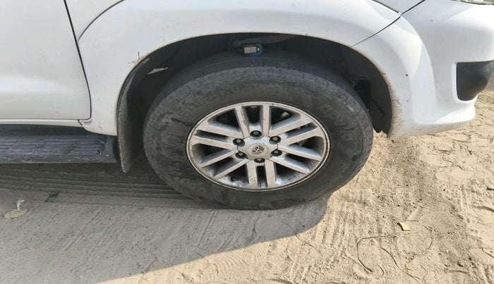 2014 Toyota Fortuner 3.0 4X2 MT, Diesel, Manual, 1,53,126 km, tyre