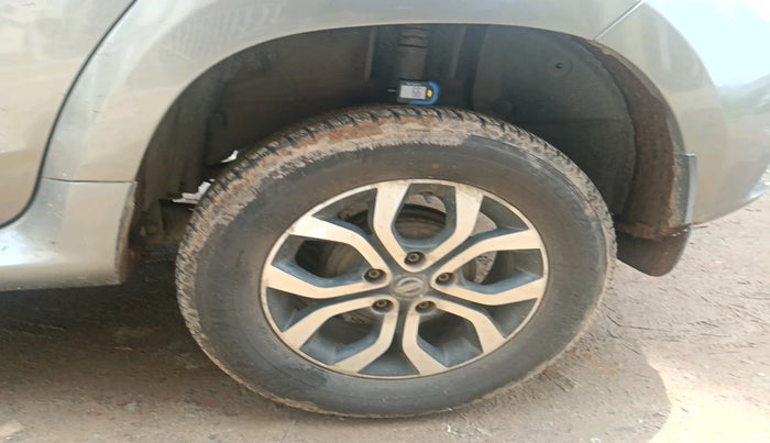 2014 Nissan Terrano XV D THP PREMIUM 110 PS, Diesel, Manual, 1,74,959 km, tyre