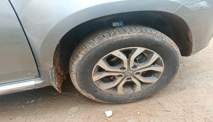 2014 Nissan Terrano XV D THP PREMIUM 110 PS, Diesel, Manual, 1,74,959 km, tyre