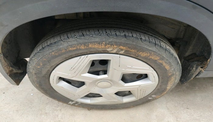 2024 Tata NEXON SMART+ SUNROOF 1.2 PETROL, Petrol, Manual, 19,684 km, tyre