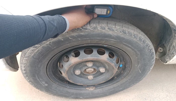 2014 Maruti Alto 800 LXI, Petrol, Manual, 1,10,648 km, tyre