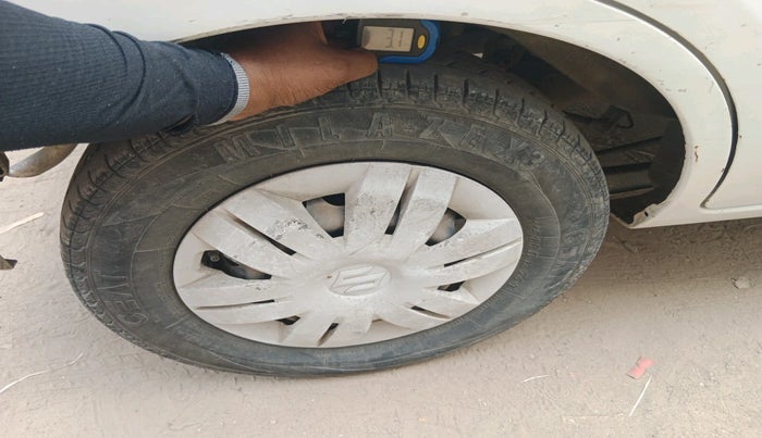 2014 Maruti Alto 800 LXI, Petrol, Manual, 1,10,648 km, tyre