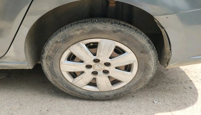 2013 Volkswagen Vento TRENDLINE DIESEL 1.6, Diesel, Manual, 1,67,944 km, tyre