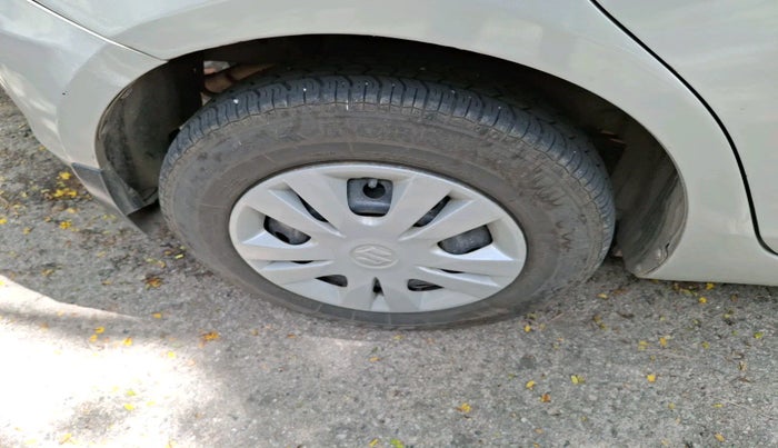 2013 Maruti Swift VXI, Petrol, Manual, 53,640 km, tyre