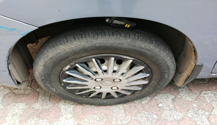 2015 Maruti Wagon R 1.0 LXI CNG, Petrol, Manual, 1,00,603 km, tyre