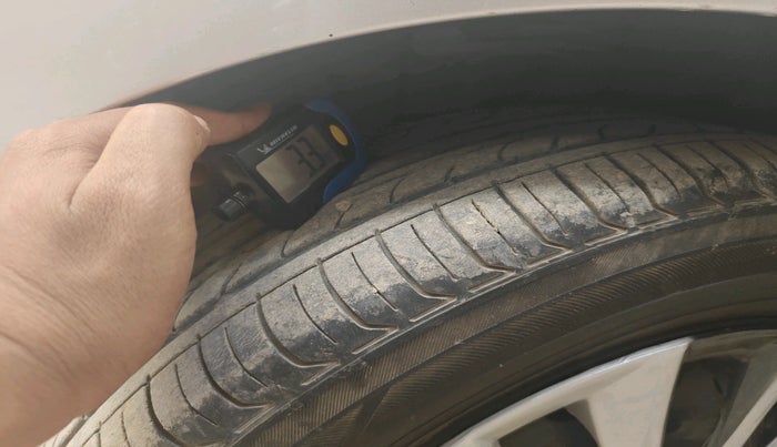 2015 Ford New Figo TREND 1.2 PETROL, Petrol, Manual, 86,394 km, tyre