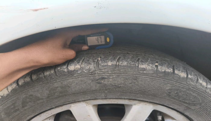 2011 Maruti SX4 ZXI AT, Petrol, Automatic, 71,037 km, tyre