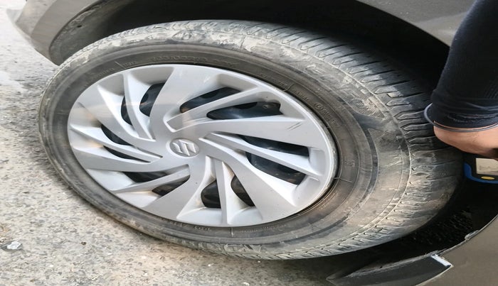 2022 Maruti Ertiga VXI CNG, Petrol, Manual, 32,988 km, tyre