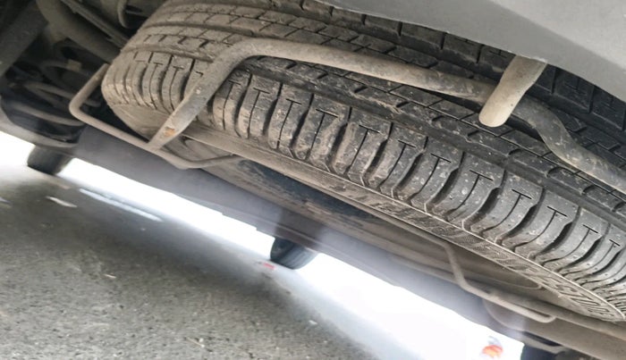2022 Maruti Ertiga VXI CNG, Petrol, Manual, 32,988 km, tyre
