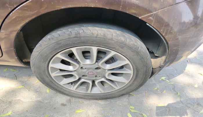 2017 Fiat Punto EVO EMOTION 1.3 MULTIJET 90 HP, Diesel, Manual, 88,065 km, tyre