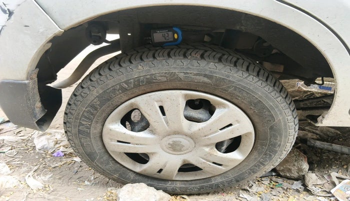 2015 Maruti Alto 800 LXI, Petrol, Manual, 22,357 km, tyre